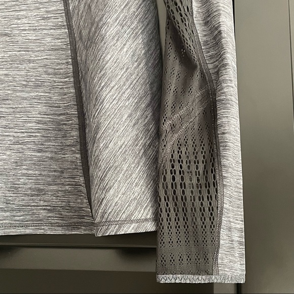 Like New! Lululemon Sun Runner Long Sleeve (8/10) - Picture 12 of 15